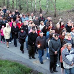 fot. J. Nowak > Droga krzyżowa ulicami parafii / Zakliczyn, 11.04.2014r.