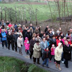 fot. J. Nowak > Droga krzyżowa ulicami parafii / Zakliczyn, 11.04.2014r.