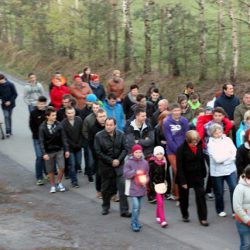 fot. J. Nowak > Droga krzyżowa ulicami parafii / Zakliczyn, 11.04.2014r.