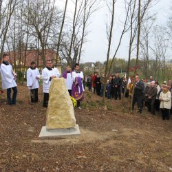 Poświęcenie obelisków na starych cmentarzach