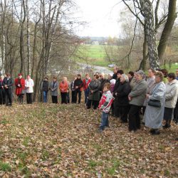Poświęcenie obelisków na starych cmentarzach