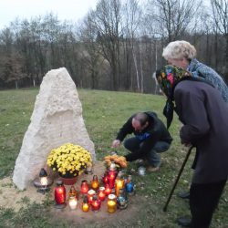 Poświęcenie obelisków na starych cmentarzach