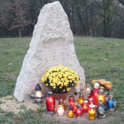 Poświęcenie obelisków na starych cmentarzach