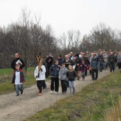 Poświęcenie obelisków na starych cmentarzach