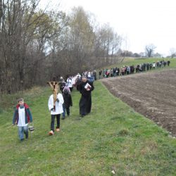 Poświęcenie obelisków na starych cmentarzach